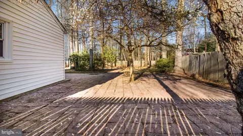 Exterior - 2303 Chilham Pl, Potomac, MD 20854 photo 9 of 13