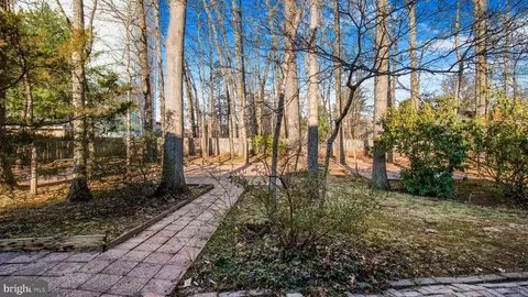 Exterior - 2303 Chilham Pl, Potomac, MD 20854 photo 7 of 13