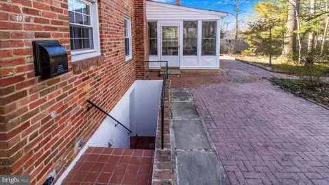 Exterior - 2303 Chilham Pl, Potomac, MD 20854 photo 6 of 13
