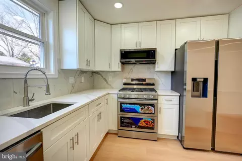 14434 Bel Pre Dr, Silver Spring, MD 20906