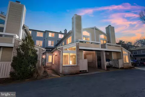 9864 Dockside Ter, Montgomery Village, MD 20886