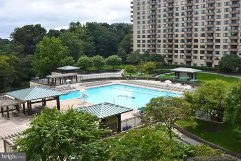 5225 Pooks Hill Rd #108S, Bethesda, MD 20814