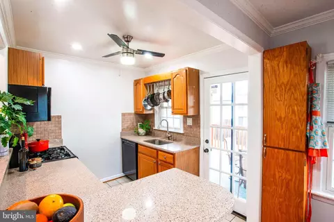 10815 Keller St, Silver Spring, MD 20902 photo 6