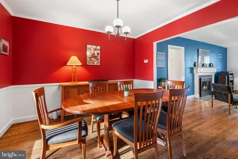 Dining - 9112 Walden Rd, Silver Spring, MD 20901 photo 1 of 2