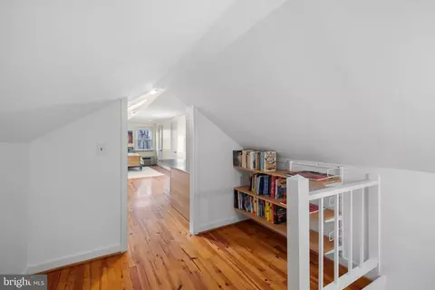 Entry Way - 9112 Walden Rd, Silver Spring, MD 20901 photo 5 of 6