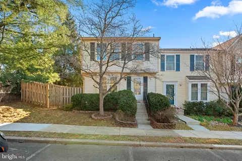625 Lakeworth Dr, Gaithersburg, MD 20878