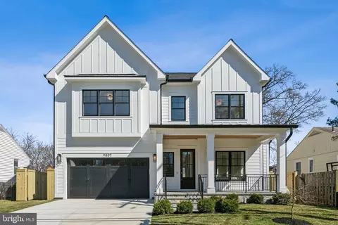 9807 Montauk Ave, Bethesda, MD 20817