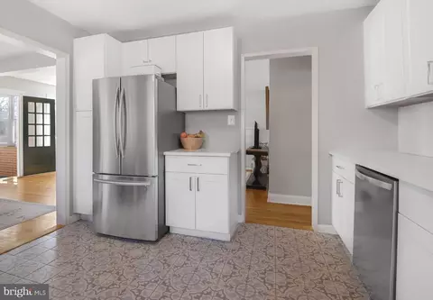 Entry Way - 10110 Brunett Ave, Silver Spring, MD 20901 photo 3 of 3