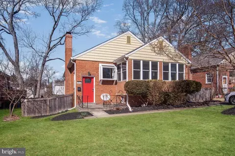 Exterior - 10110 Brunett Ave, Silver Spring, MD 20901 photo 4 of 9