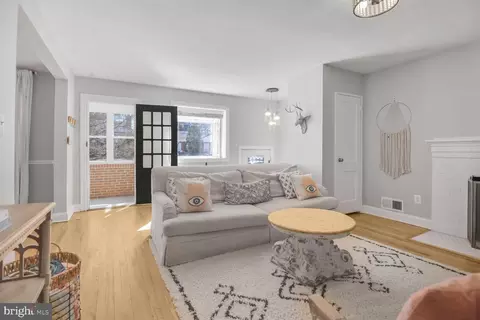 10110 Brunett Ave, Silver Spring, MD 20901