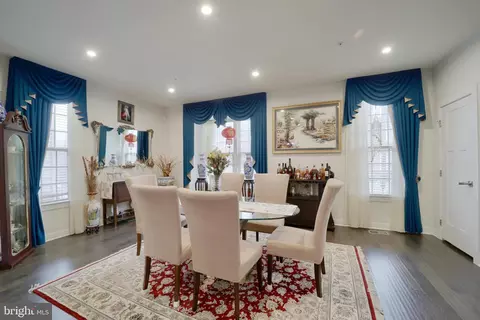1611 Regent Manor Ct, Silver Spring, MD 20904 photo 9