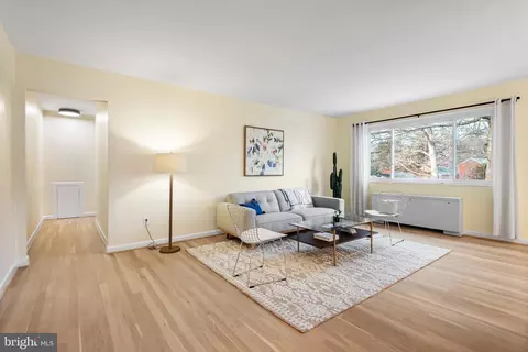 95 E Wayne Ave #404, Silver Spring, MD 20901 photo 3
