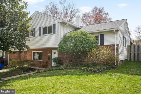 2308 Peggy Ln, Silver Spring, MD 20910 photo 2