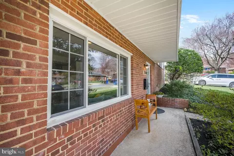 2308 Peggy Ln, Silver Spring, MD 20910 photo 4