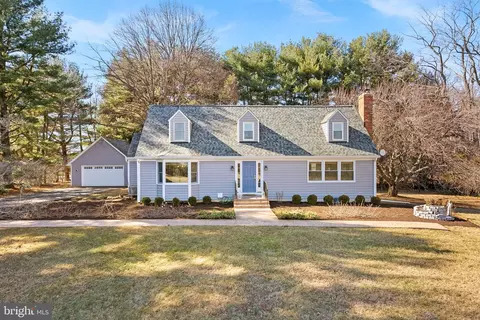 21030 Peach Tree Rd, Dickerson, MD 20842