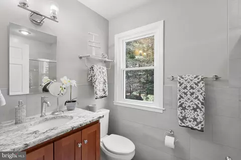 Bath - 21030 Peach Tree Rd, Dickerson, MD 20842 photo 1 of 4