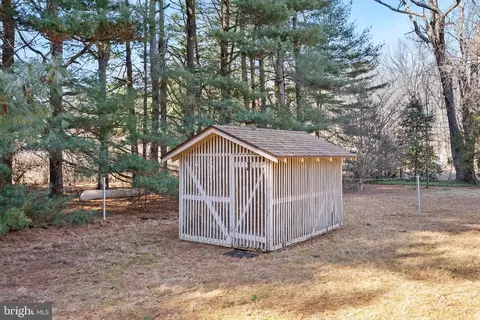 Exterior - 21030 Peach Tree Rd, Dickerson, MD 20842 photo 12 of 13
