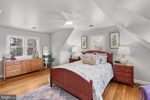 Bedroom - 21030 Peach Tree Rd, Dickerson, MD 20842 photo 1 of 8