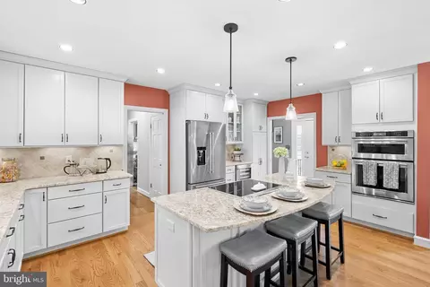 Kitchen - 21030 Peach Tree Rd, Dickerson, MD 20842 photo 3 of 6