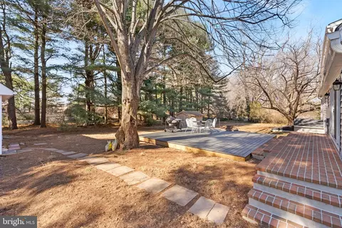 Exterior - 21030 Peach Tree Rd, Dickerson, MD 20842 photo 11 of 13