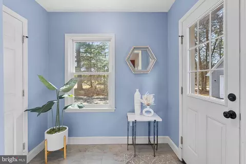 Entry Way - 21030 Peach Tree Rd, Dickerson, MD 20842 photo 1 of 2