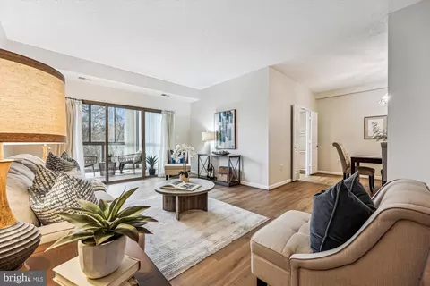 2904 N Leisure World Blvd #516, Silver Spring, MD 20906
