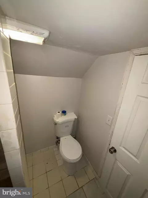Bath - 27319 Ridge Rd, Damascus, MD 20872 photo 2 of 5