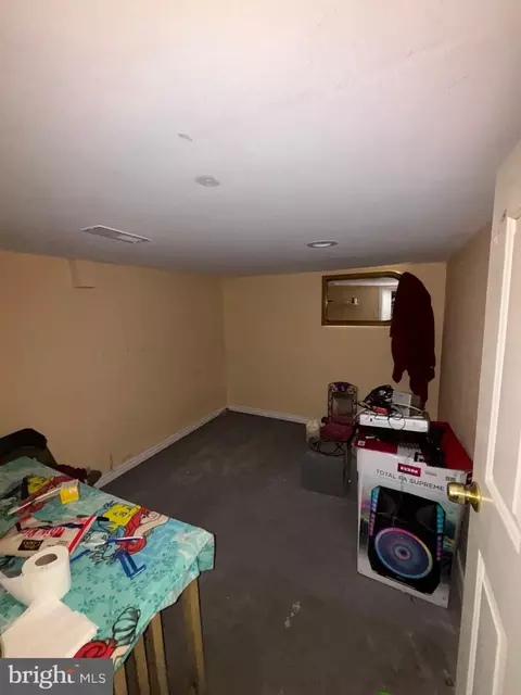 Other - 27319 Ridge Rd, Damascus, MD 20872 photo 4 of 8