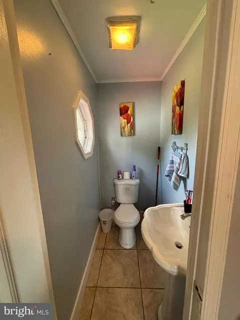 Bath - 27319 Ridge Rd, Damascus, MD 20872 photo 5 of 5