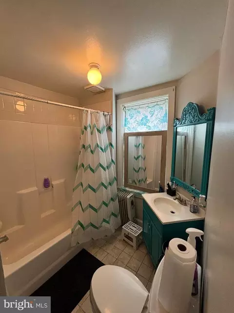 Bath - 27319 Ridge Rd, Damascus, MD 20872 photo 4 of 5