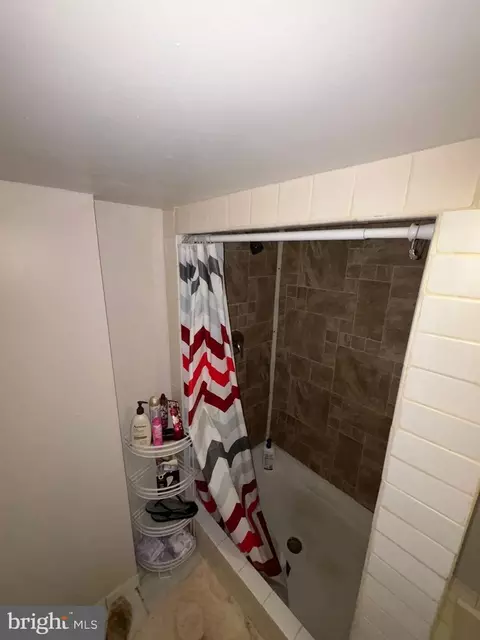 Bath - 27319 Ridge Rd, Damascus, MD 20872 photo 1 of 5