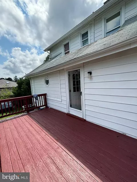 Exterior - 27319 Ridge Rd, Damascus, MD 20872 photo 9 of 11