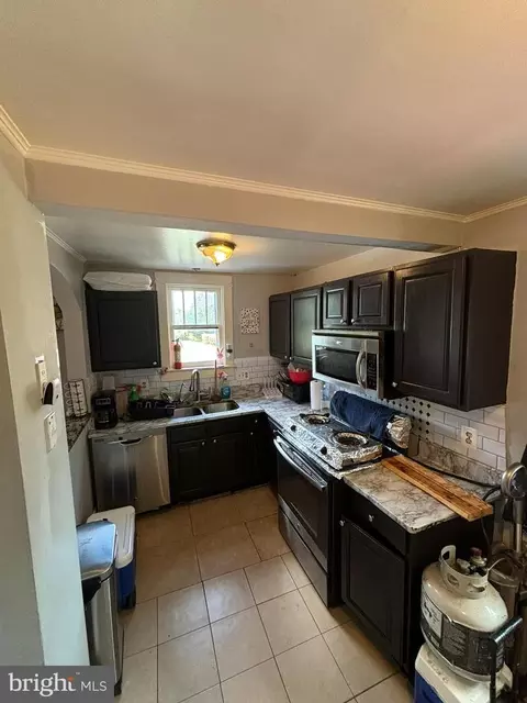 Kitchen - 27319 Ridge Rd, Damascus, MD 20872 photo 1 of 1