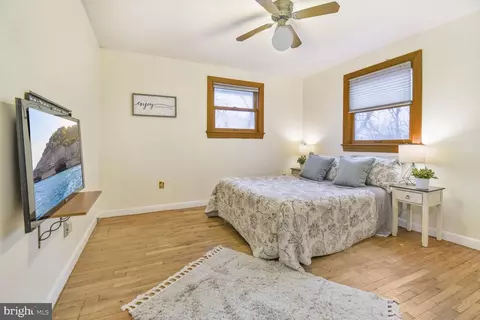 Bedroom - 1002 Laredo Rd, Silver Spring, MD 20901 photo 1 of 10