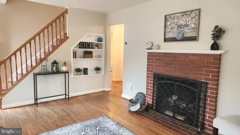 Living - 1002 Laredo Rd, Silver Spring, MD 20901 photo 4 of 4