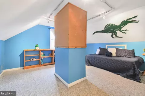 Bedroom - 1002 Laredo Rd, Silver Spring, MD 20901 photo 4 of 10