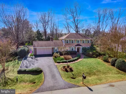 4908 Jasmine Dr, Rockville, MD 20853