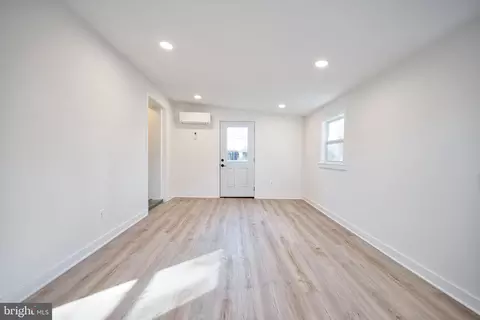 Living - 12214 Connecticut Ave, Silver Spring, MD 20902 photo 4 of 4