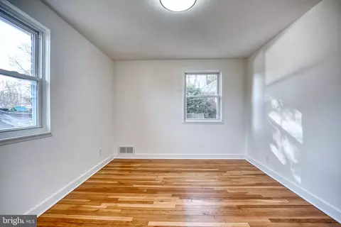 Bedroom - 12214 Connecticut Ave, Silver Spring, MD 20902 photo 2 of 4