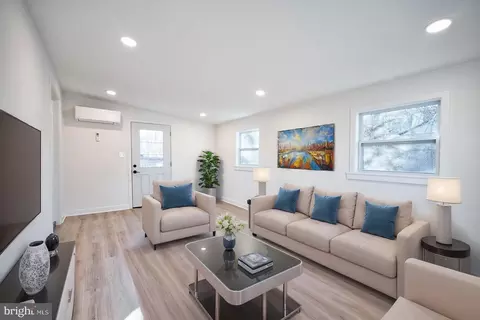 Living - 12214 Connecticut Ave, Silver Spring, MD 20902 photo 3 of 4