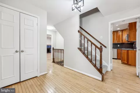 611 Somersworth Way, Silver Spring, MD 20902 photo 6
