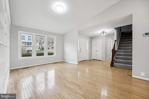 611 Somersworth Way, Silver Spring, MD 20902 photo 8