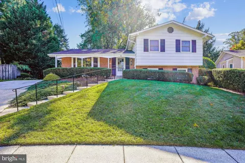 9 Fulham Ct, Silver Spring, MD 20902