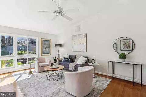 9 Fulham Ct, Silver Spring, MD 20902 photo 7