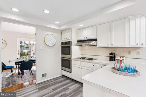 9 Fulham Ct, Silver Spring, MD 20902 photo 14