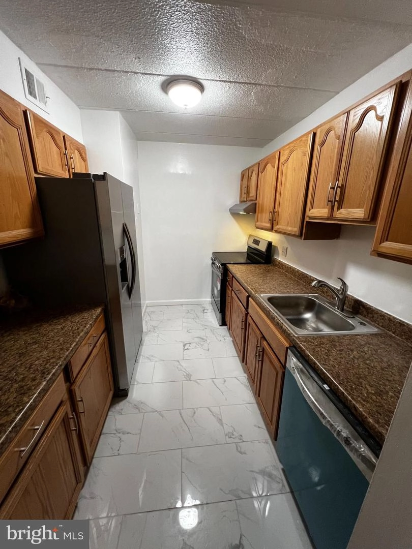 Kitchen - 3301 Hewitt Ave #303, Silver Spring, MD 20906 photo 1 of 1