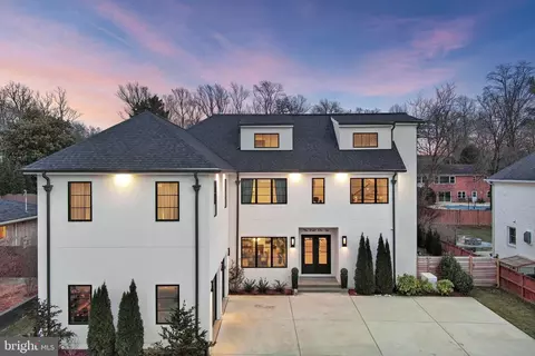 5816 Durbin Rd, Bethesda, MD 20817