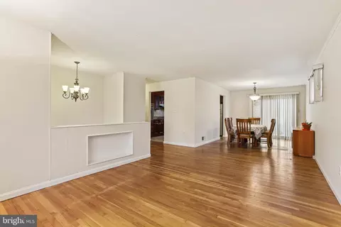 1015 Downs Dr, Silver Spring, MD 20904 photo 3