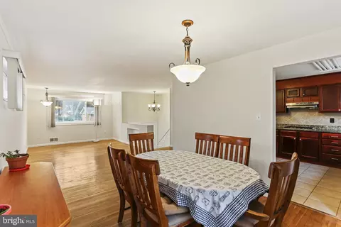 1015 Downs Dr, Silver Spring, MD 20904 photo 5