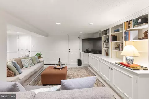1004 Woodside Pkwy, Silver Spring, MD 20910 photo 33